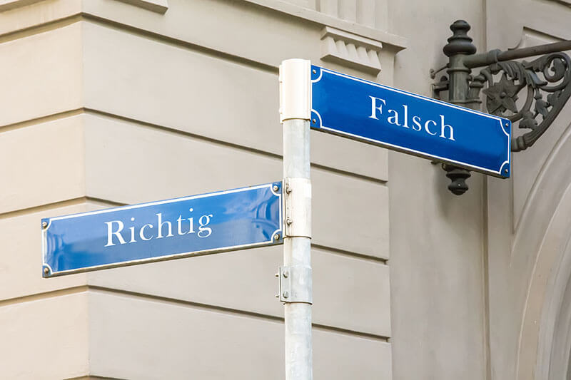 Individuelles Portfolio - Es gibt kein richtig oder falsch - Schilder mit richtig und falsch Individuelles Portfolio - Es gibt kein richtig oder falsch - Schilder mit richtig und falsch