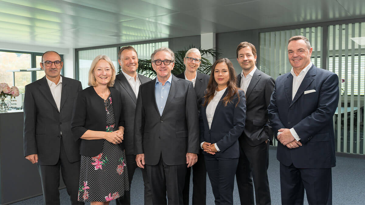 Wydler Asset Management - Teambild Hover mit optimiertem Kragen Wydler Asset Management - Teambild Hover mit optimiertem Kragen
