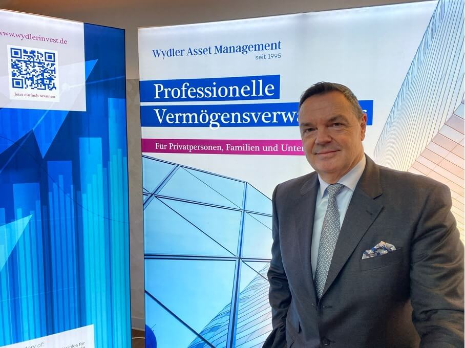 Wydler Asset Management - Thomas Fischer auf dem Börsentag in Dresden am Messestand Wydler Asset Management - Thomas Fischer auf dem Börsentag in Dresden am Messestand